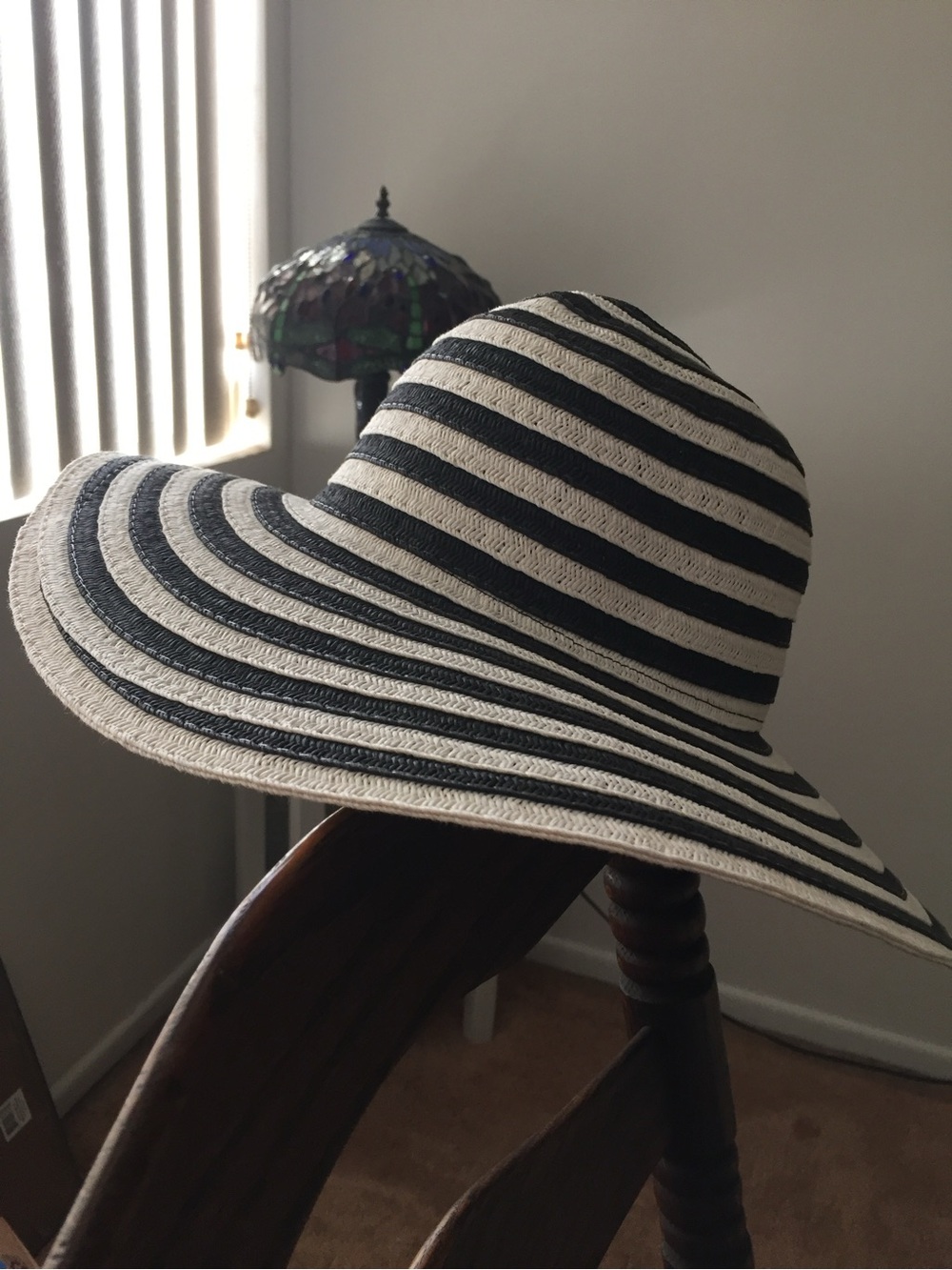 Straw wide brim sun hat women’s vintage beach summer sun shade women’s EUC